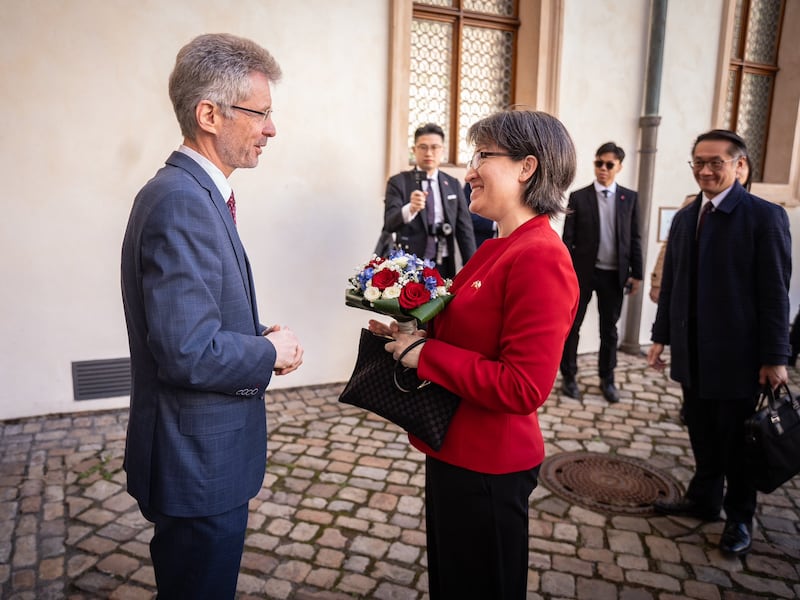 針對蕭美琴出訪策動情報行動 駐捷克中方外交人員疑圖製造衝突