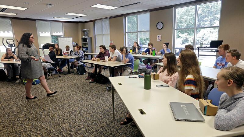 一些美国的中学生在上AP历史课程。(美联社)